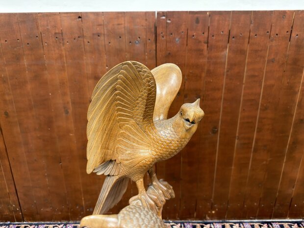 Antiek houtsnijwerk van diverse vogels