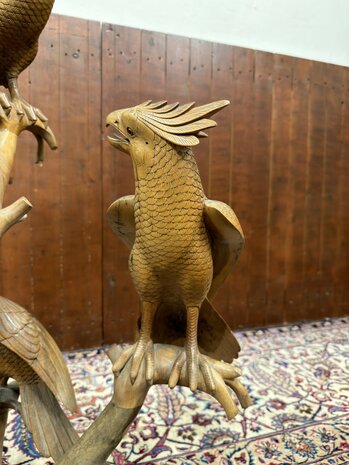 Antiek houtsnijwerk van diverse vogels