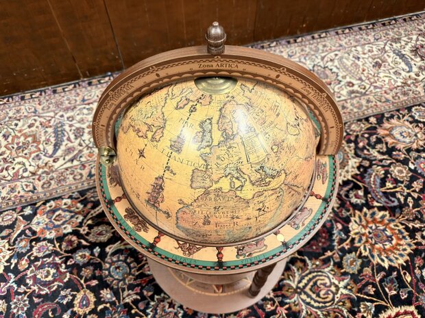 Klassiek-Oud-Antiek-Italiaans-Zoffoli-Bar-Drank-Globe-Barglobe-Weredbol-Vloermodel
