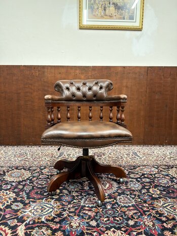Engels-Klassiek-Oud-Antiek-Chesterfield-Bureaustoel-Office-Chair-Captain-Chair