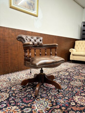 Engels-Klassiek-Oud-Antiek-Chesterfield-Bureaustoel-Office-Chair-Captain-Chair