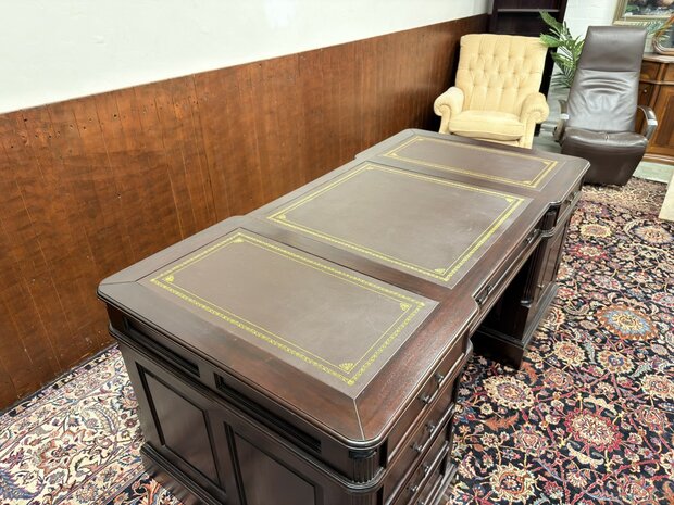 Engels-Klassiek-Oud-Antiek-Chesterfield-Bureau-Desk-Partnerdesk-Met-Groen-Olijf-Olijfgroen-Lederen-Inleg