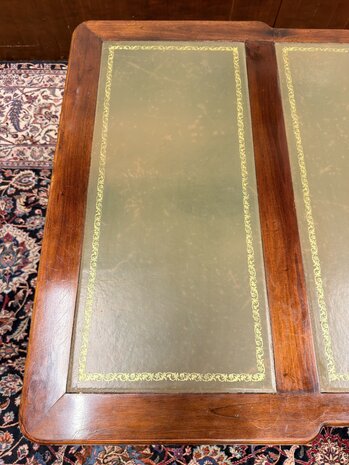 Engels-Klassiek-Antiek-Oud-Chesterfield-Bureau-Desk-Partnerdesk-Met-Groen-Olijf-Olijfgroen-Lederen-Inleg