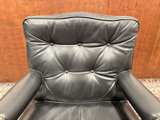 Klassiek-Oud-Antiek-Engels-Chesterfield-Zwart-Lederen-Bureaustoel-President-Chair