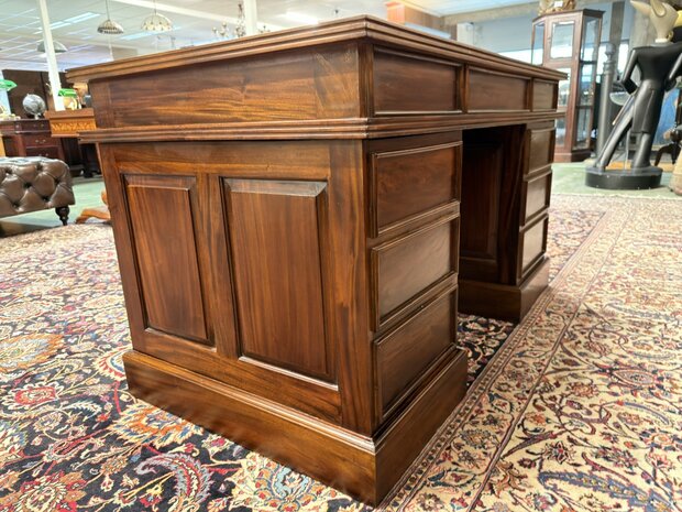 Antiek-Oud-Engels-Klassiek-Chesterfield-Bureau-Desk-Mahoniehout-met-Groen-Leder
