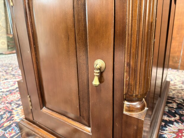 Klassiek-Antiek-Engels-Oud-Chesterfield-Desk-Bureau-Mahoniehout-Groen-Lederen-Inleg