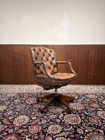 Klassiek-Engels-Antiek-Oud-Chesterfield-Bureaustoel-President-Chair-Bruin-Leder