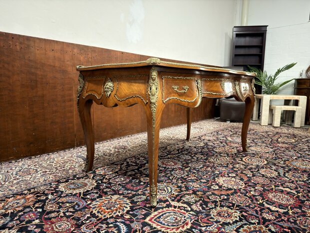 Klassiek-Antiek-Oud-Franse-Louis-XIV-Schrijftafel-Bureau-met-Bronzen-Ornamenten