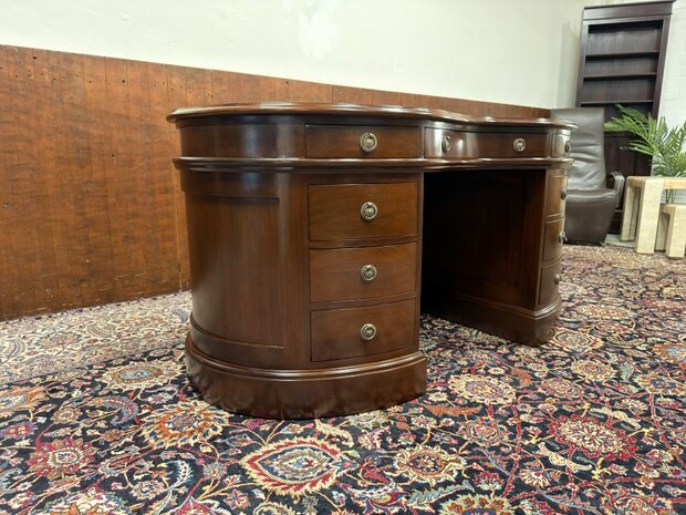 Klassiek-Engels-Antiek-Oud-Chesterfield-Ovaal-Nier-Vormig-Bureau-Desk-met-Groen-Lederen-Inleg