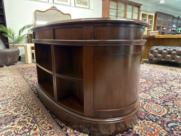 Klassiek-Engels-Antiek-Oud-Chesterfield-Ovaal-Nier-Vormig-Bureau-Desk-met-Groen-Lederen-Inleg