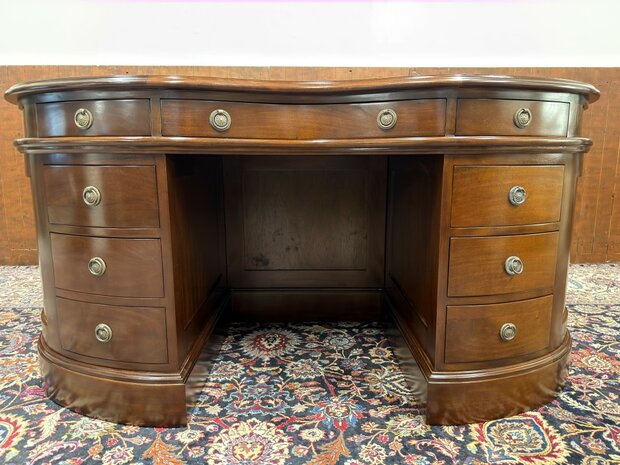 Klassiek-Engels-Antiek-Oud-Chesterfield-Ovaal-Nier-Vormig-Bureau-Desk-met-Groen-Lederen-Inleg