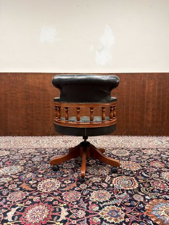 Engels-Klassie-Oud-Antiek-Chesterfield-Bureaustoel-Captain-Chair-Groen-Leder