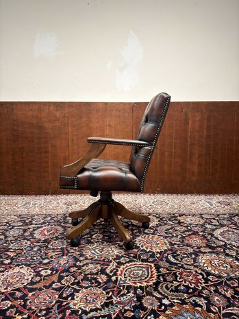 Klassiek-Engels-Antiek-Oud-Oxblood-Chesterfield-Bureaustoel-President-Chair