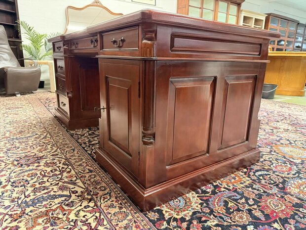 Klassiek-Engels-Oud-Antiek-Chesterfield-Mahoniehouten-Bureau-Desl-Partnerdesk-Met-Groen-Lederen-Ingeleged
