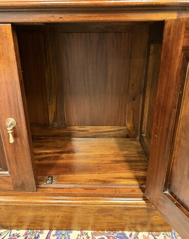 Klassiek-Engels-Oud-Antiek-Chesterfield-Mahoniehouten-Boekenkast