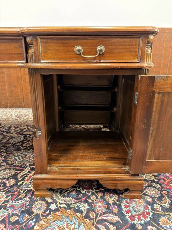 Klassiek-Engels-Chesterfield-Antiek-Oud-Bureau-Desk-Partnerdesk-Olijf-Groen-Inleg