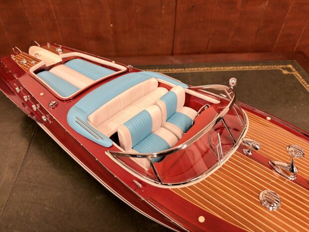 Schaalmodel-Modelboot-Riva-Aquarama-Met-Certificaat-11