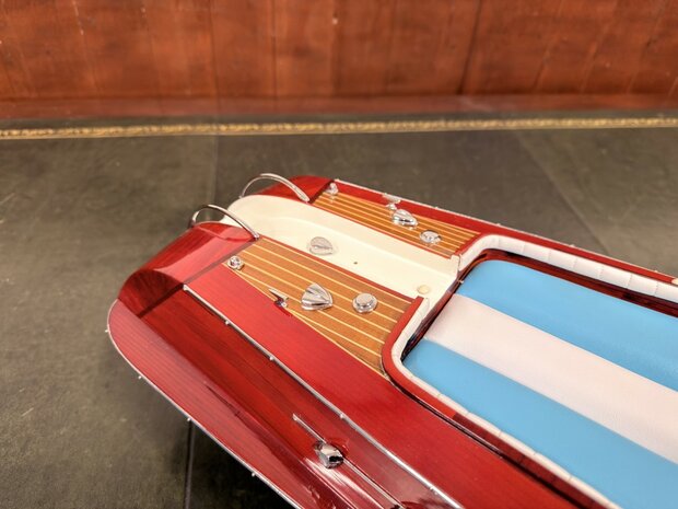 Schaalmodel-Modelboot-Riva-Aquarama-Met-Certificaat-12