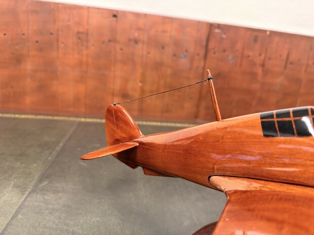 Klassiek-Engels-Antiek-Oud-Mahoniehouten-Modelvliegtuig-Schaalvliegtuid-Hawker-Hurricane