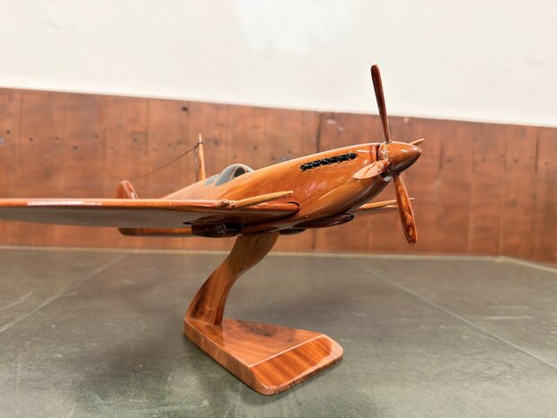 Klassiek-Engels-Antiek-Oud-Mahoniehouten-Modelvliegtuig-Schaalvliegtuid-Spitfire-Vliegtuig