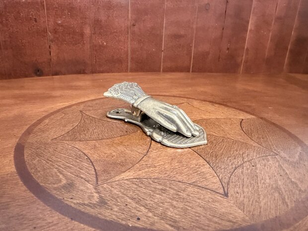 Klassiek-Engels-Antiek-Oud-Messing-Papierklem-1