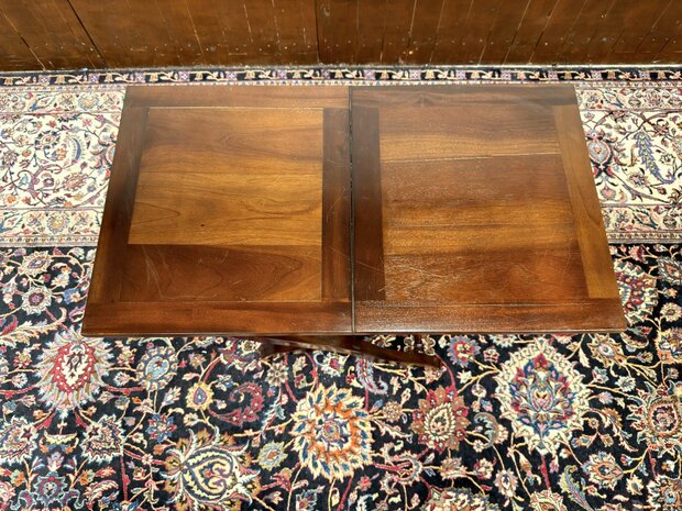 Klassiek-Italiaans-Antiek-Oud-Bijzettafeltje-Bijzettafel