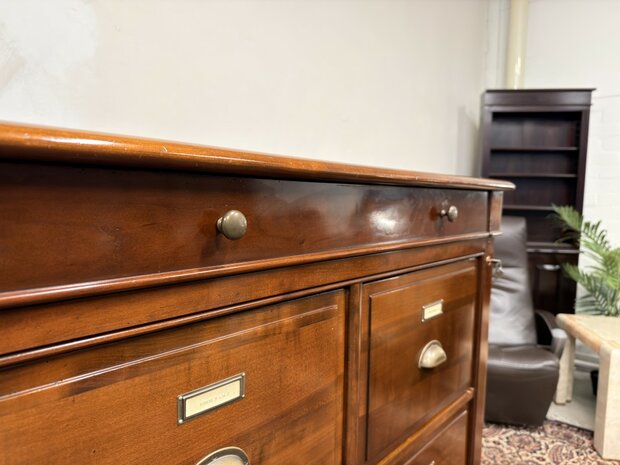 Klassiek-Italiaans-Antiek-Oud-Chesterfield-Archiefkast-Kantoorkast-Ladekast