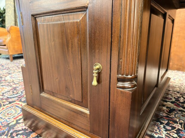 Klassiek-Antiek-Oud-Engels-Chesterfield-Bureau-Desk-Partnerdesk-met-Groen-Leder-Ingelegd