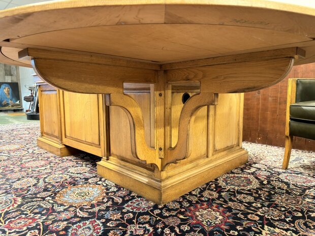 Klassiek-Antiek-Oud-Engels-Chesterfield-Bureau-Desk-met-Vergadertafel-en-Stoelen-merk-RAC