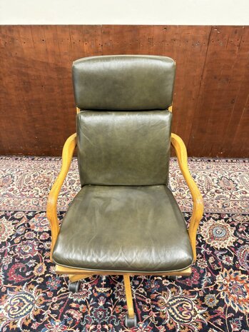 Klassiek-Antiek-Oud-Engels-Chesterfield-Bureau-Desk-met-Vergadertafel-en-Stoelen-merk-RAC