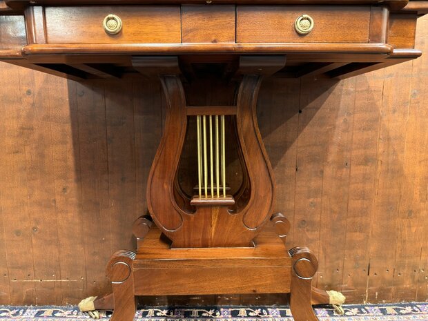 Klassieke-Antiek-Oude-Engelse-Mahoniehout-Contrabas-Sidetable-Bijzettafel-4