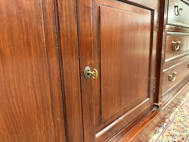 Klassiek-Engels-Antiek-Oud-Chesterfield-Eikenhout-Boekenkast-Bibliotheekkast-Kast