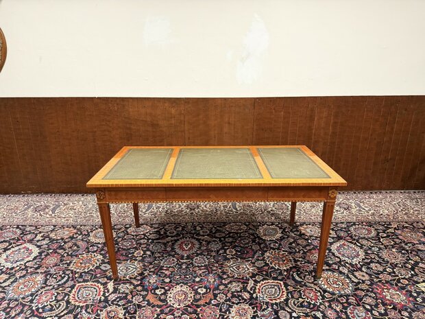 Klassiek-Antiek-Oud-Engels-Chesterfield-Schrijftafel-Bureau-Desk-met-Groen-Leder-Ingelegd-2