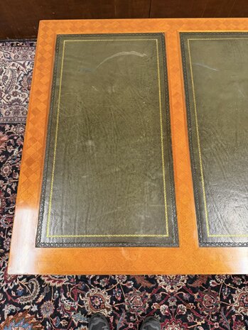 Klassiek-Antiek-Oud-Engels-Chesterfield-Schrijftafel-Bureau-Desk-met-Groen-Leder-Ingelegd-16