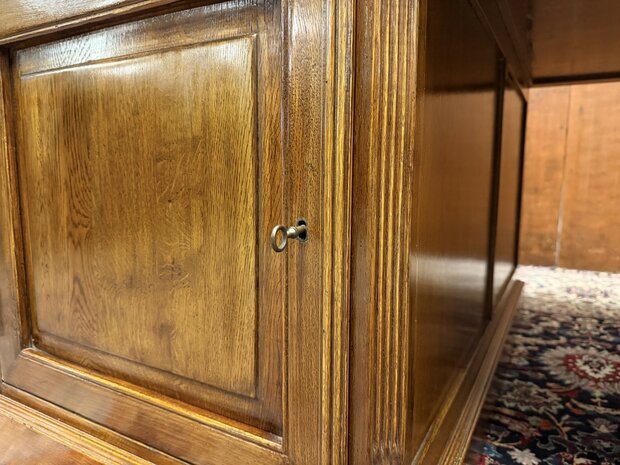 Klassiek-Engels-Antiek-Oud-Chesterfield-Eikenhout-Eichholtz-Bureau-Desk-Parnerdesk