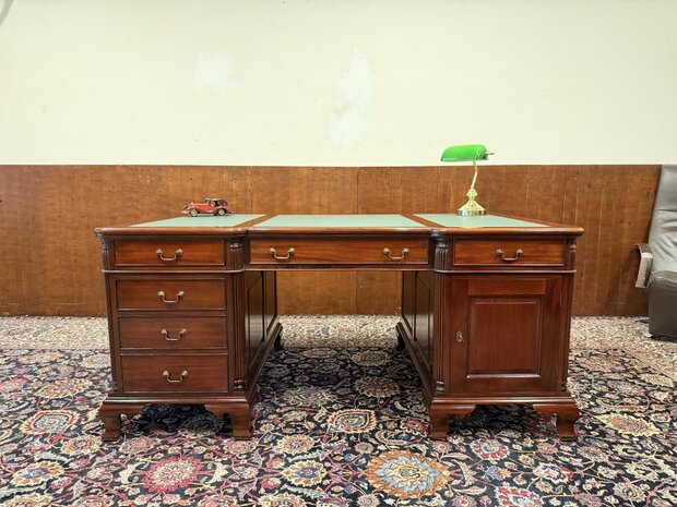 Klassiek-Oud-Antiek-Engels-Chesterfield-Vintage-Bureau-Bureel-Desk-Partnerdesk-Mahonie-Groen-Leder