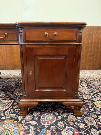 Klassiek-Oud-Antiek-Engels-Chesterfield-Bureau-Bureel-Desk-Partnerdesk-Mahonie-Groen-Leder-11