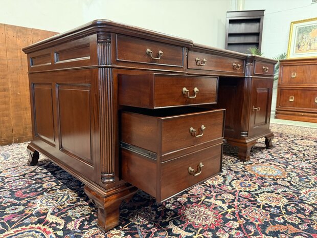 Klassiek-Oud-Antiek-Engels-Chesterfield-Bureau-Bureel-Desk-Partnerdesk-Mahonie-Groen-Leder-13