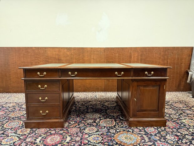 Klassiek-Oud-Antiek-Engels-Chesterfield-Vintage-Bureau-Bureel-Desk-Partnerdesk-Mahonie-Groen-Leder-2