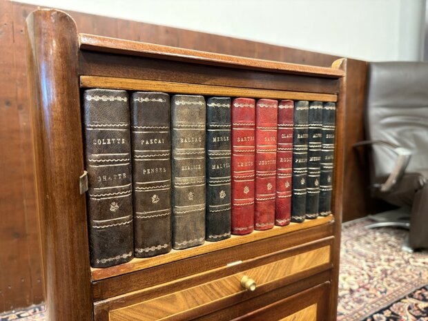 Klassiek-Engels-Antiek-Oud-Chesterfield-Vintage-Set-Nachtkast-Nachtkastjes-met-Inlegwerk-marqueterie