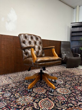 Klassiek-Engels-Antiek-Oud-Chesterfield-Vintage-Bureaustoel-President-Chair-Bruin-Leder