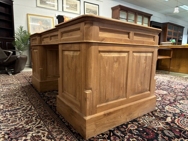 Klassiek-Engels-Antiek-Oud-Chesterfield-Vintage-Bureau-Desk-Teakhout-met-Bruin-Leder-Ingelegd