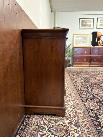 Klassiek-Engels-Antiek-Oud-Chesterfield-Vintage-Art-Deco-Dressoir-Kantoorkast-Kast-Kersenhout