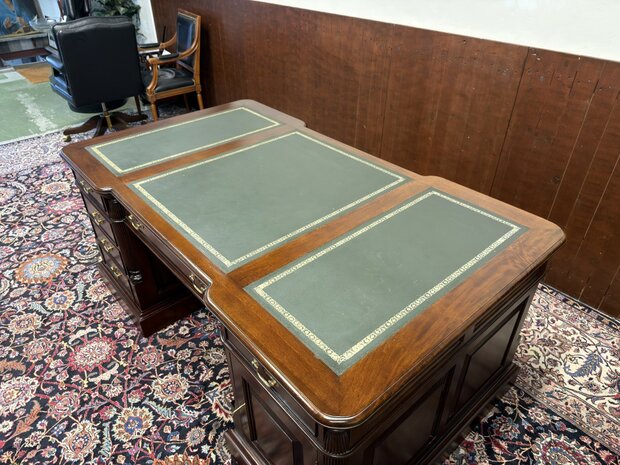 Klassiek-Oud-Antiek-Engels-Antiek-Vintage-Chesterfield-Bureau-Desk-Partnerdesk-Groen-Leder