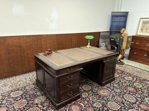 Klassiek-Oud-Antiek-Engels-Antiek-Vintage-Chesterfield-Bureau-Desk-Partnerdesk-Bruin-Leder