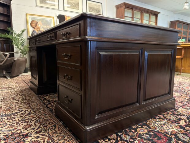 Klassiek-Oud-Antiek-Engels-Antiek-Vintage-Chesterfield-Bureau-Desk-Partnerdesk-Bruin-Leder
