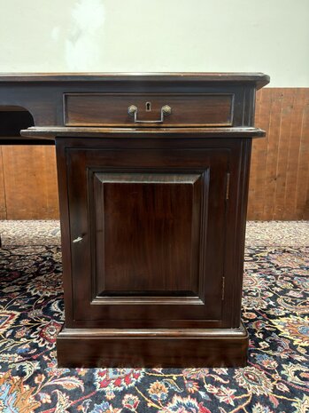 Klassiek-Oud-Antiek-Engels-Antiek-Vintage-Chesterfield-Bureau-Desk-Partnerdesk-Bruin-Leder