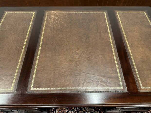 Klassiek-Oud-Antiek-Engels-Antiek-Vintage-Chesterfield-Bureau-Desk-Partnerdesk-Bruin-Leder