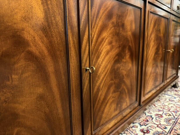 Klassiek-Antiek-Oud-Engels-Chesterfield-Set-Vintage-Heldense-Exclusive-Kantoorkast-Kantoor-Kast-Dressoir