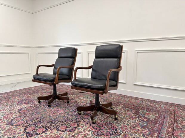 Klassiek-Antiek-Oud-Engels-Chesterfield-Set-Vintage-Heldense-Exclusive-Bureaustoel-President-Chair-Zwart